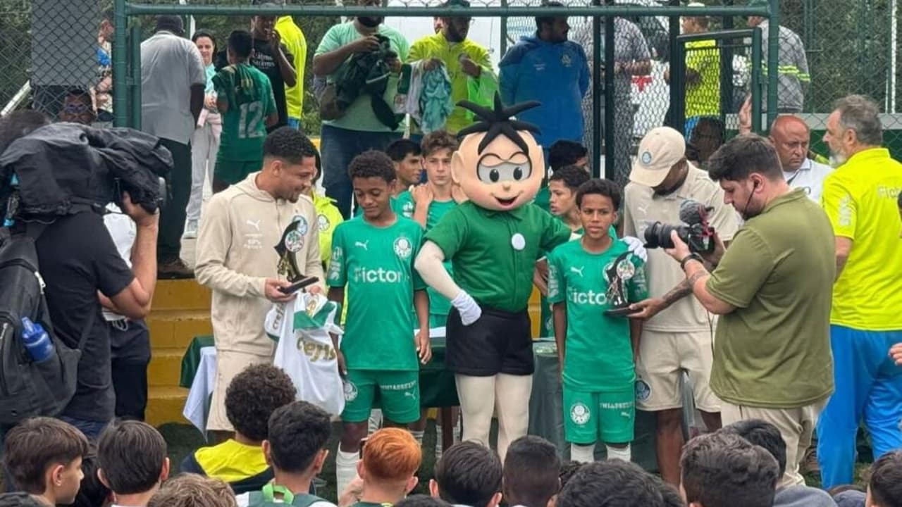 Palmeiras realiza torneio de X1 na base com Vitor Roque e JP Sampaio