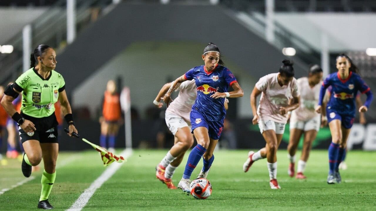 Ex-companheira desafia o Palmeiras em campo: atacante retorna em duelo decisivo no Paulistão Feminino