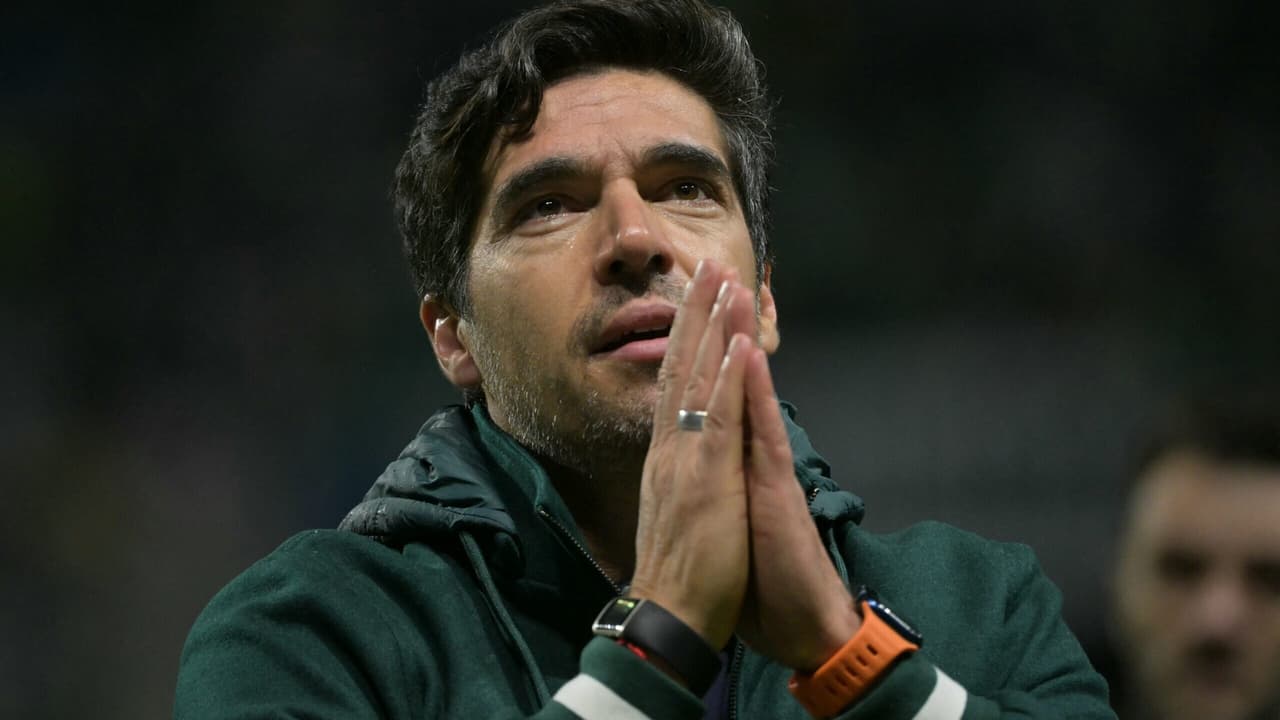 Abel se emociona, revela negociações e mantém mistério sobre futuro no Palmeiras