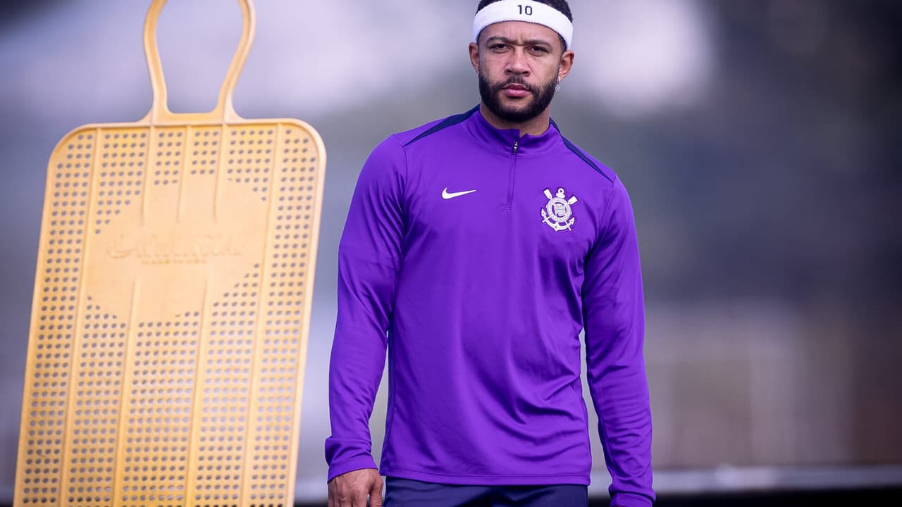 Memphis é impedido de treinar pelo Corinthians após nova onda de violência no Rio