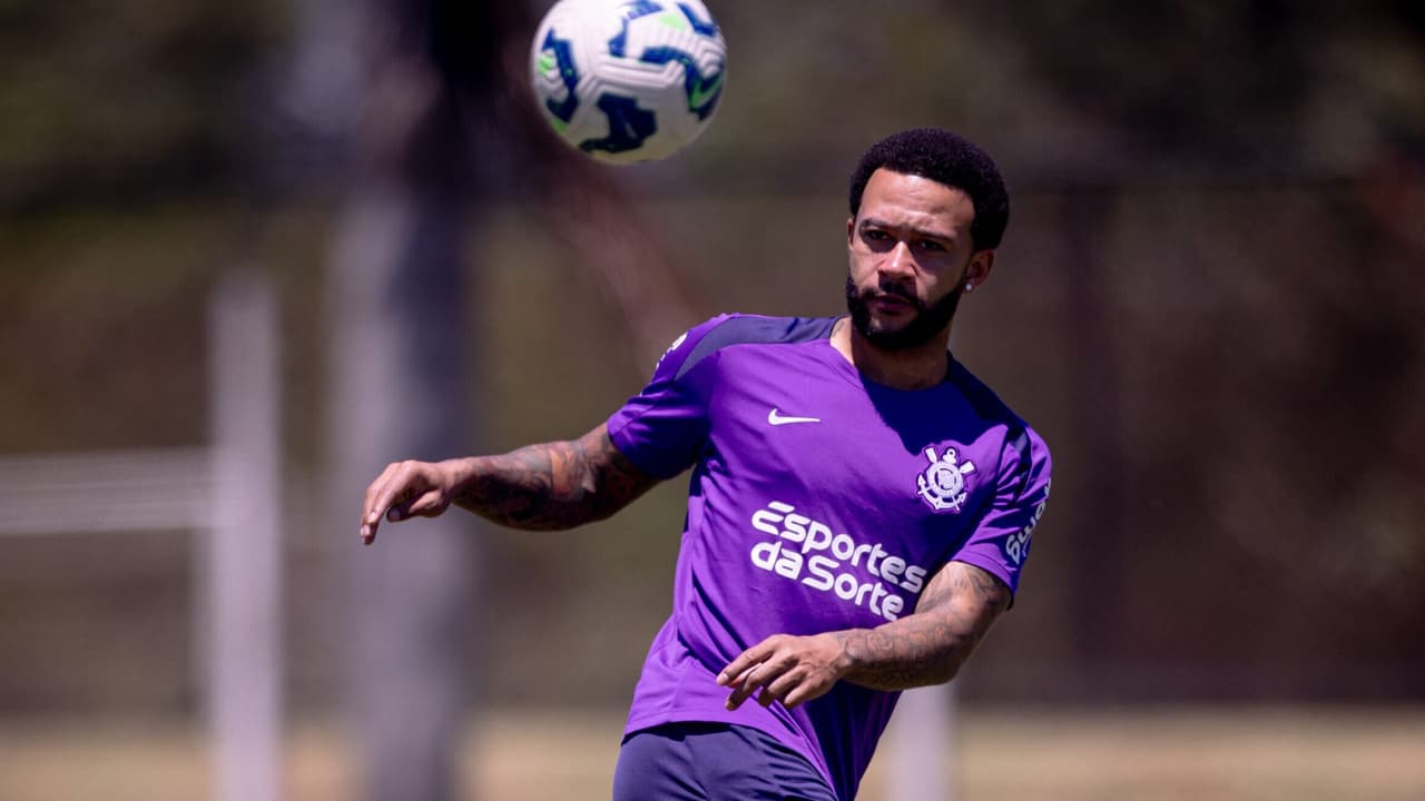 Após cirurgia no Rio, Memphis se reapresenta ao Corinthians e promete voltar mais forte