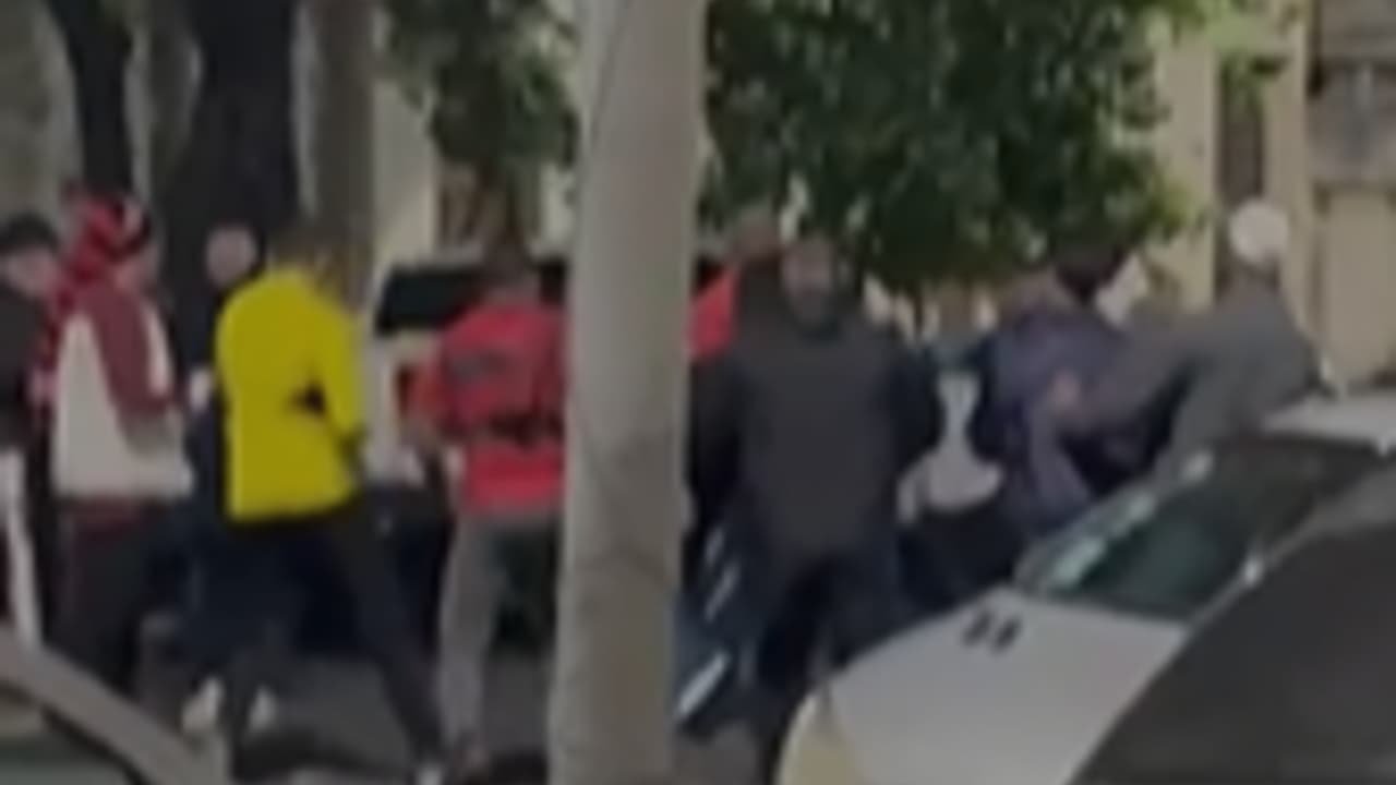 Tensão nas arquibancadas: torcedores de Flamengo e Racing se enfrentam após jogo na Argentina