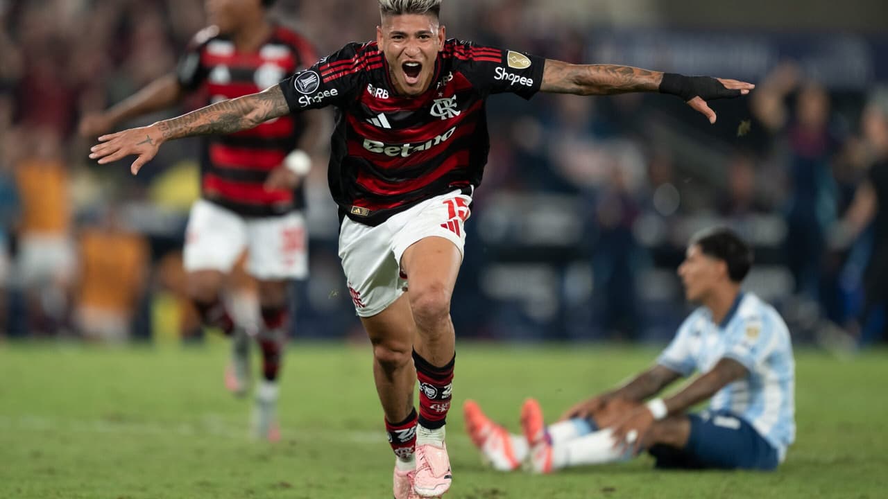 Flamengo brilha em noite de Carrascal e domina Racing na semifinal da Libertadores com 3 a 1