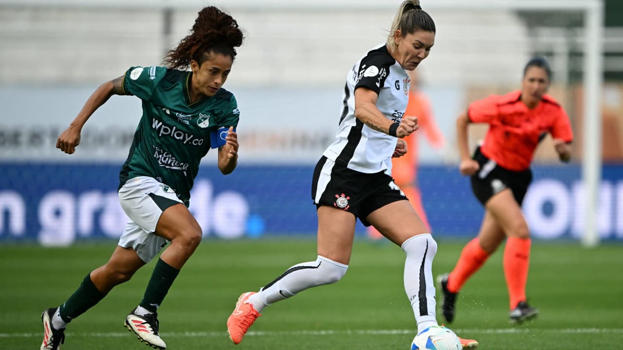 Arbitragem gera debate acalorado em Corinthians x Deportivo Cali