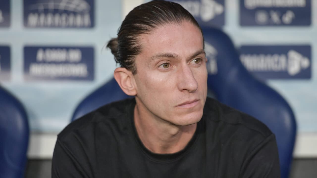 Torcida do Flamengo cobra Filipe Luís e manda recado contundente: Nunca mais