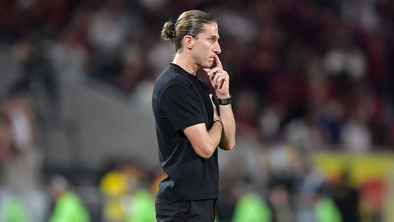 Filipe Luís define estratégia e Flamengo se prepara para decisão contra o Racing sem Pedro