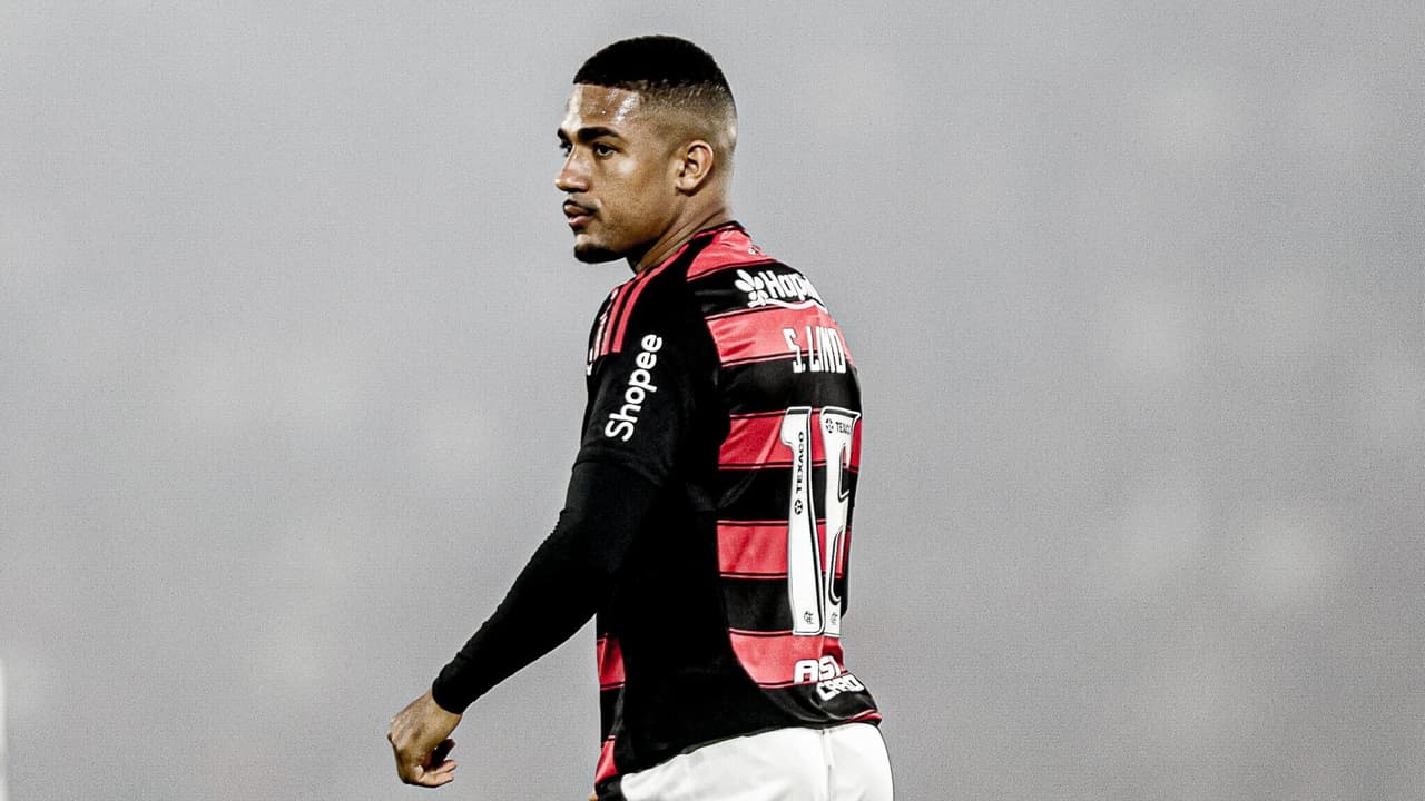 Filipe Luís defende Samuel Lino e opina sobre vaias da torcida do Flamengo no Maracanã