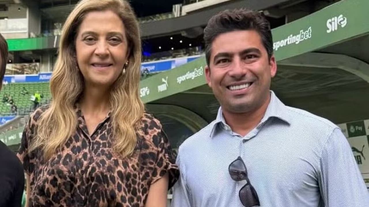 Leila, do Palmeiras, e Thairo, do Botafogo, são homenageados pela Fifa