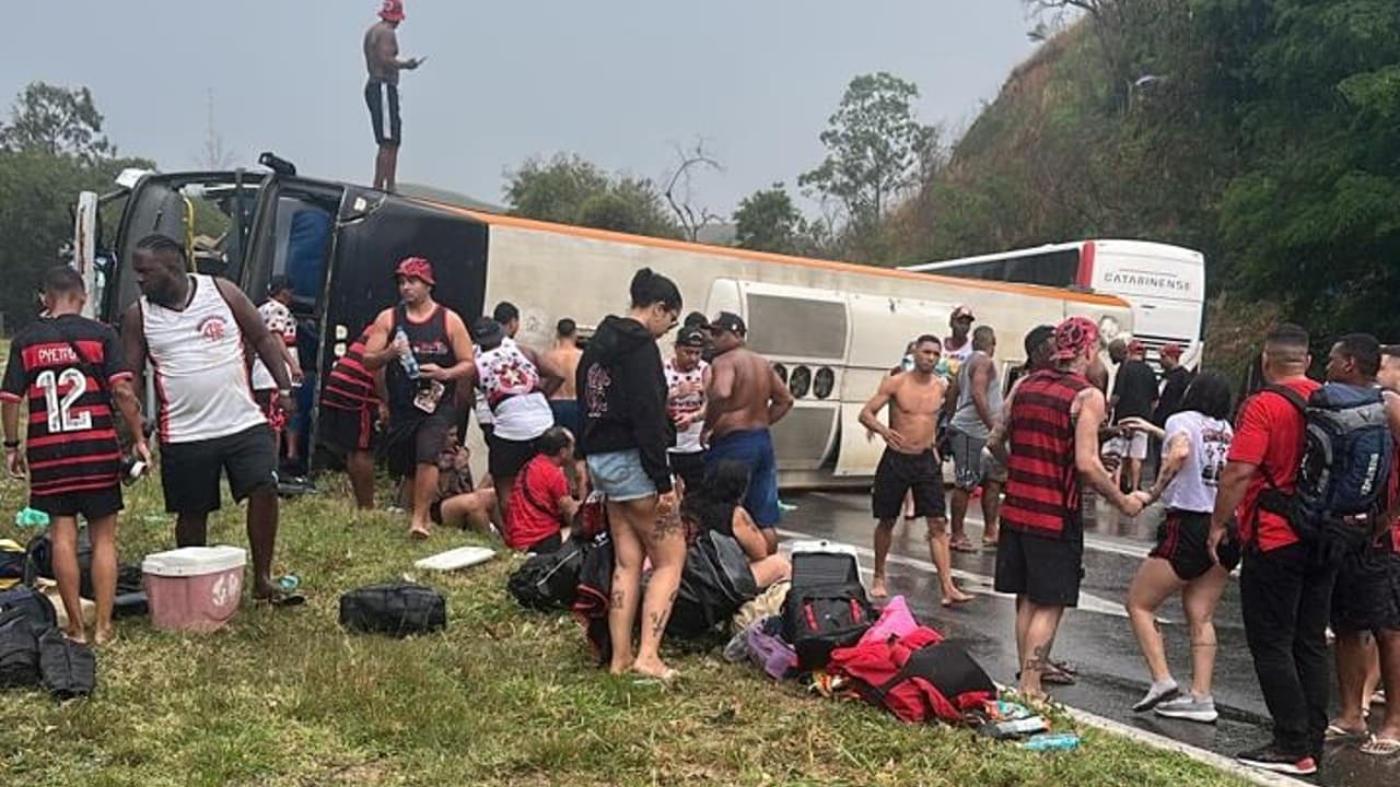 Flamengo atualiza estado de torcedores feridos em acidente; hospitalização permanece estável
