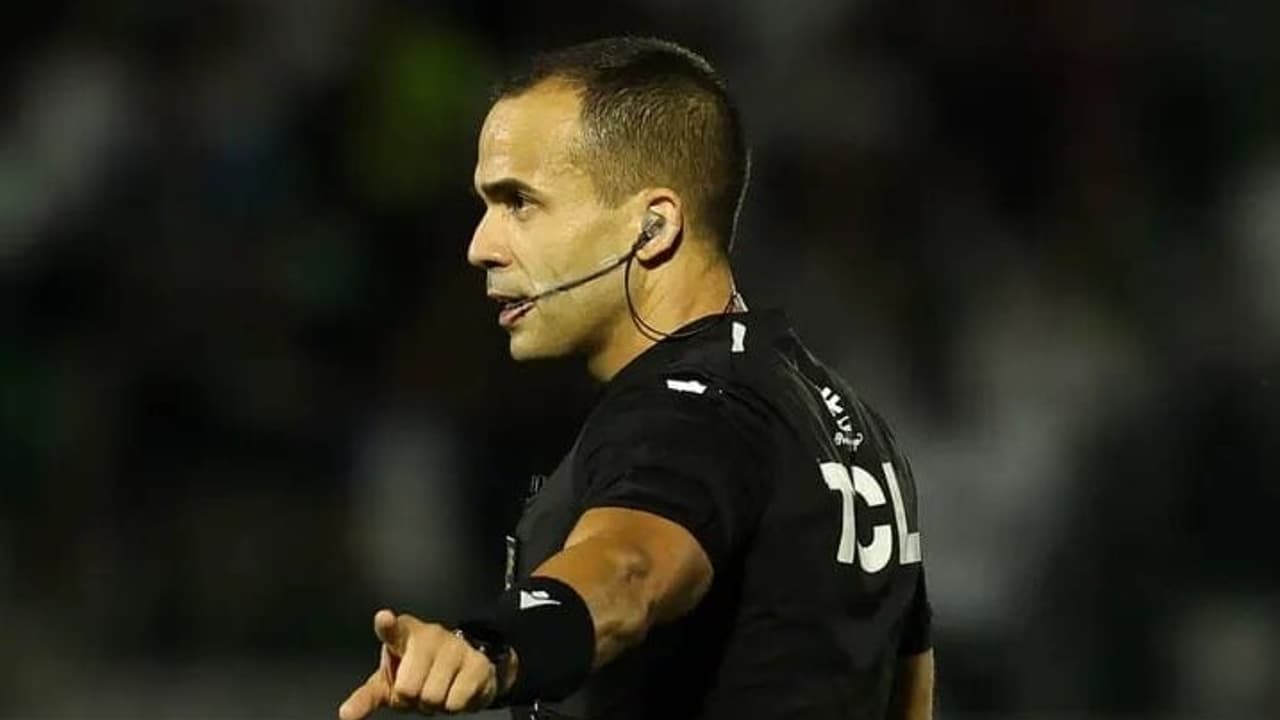 Botafogo e Flamengo se enfrentam com arbitragem da Federação Carioca de Futebol