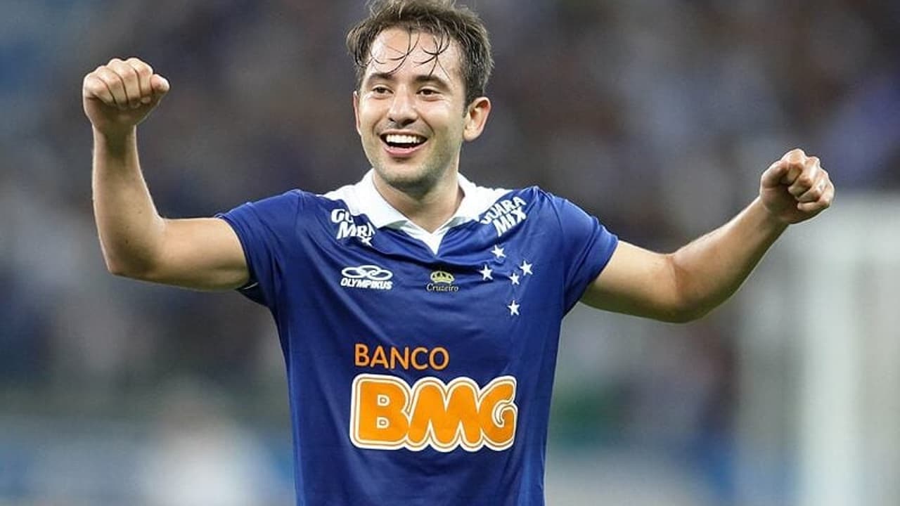 Cruzeiro manda mensagem a ídolo diagnosticado com câncer