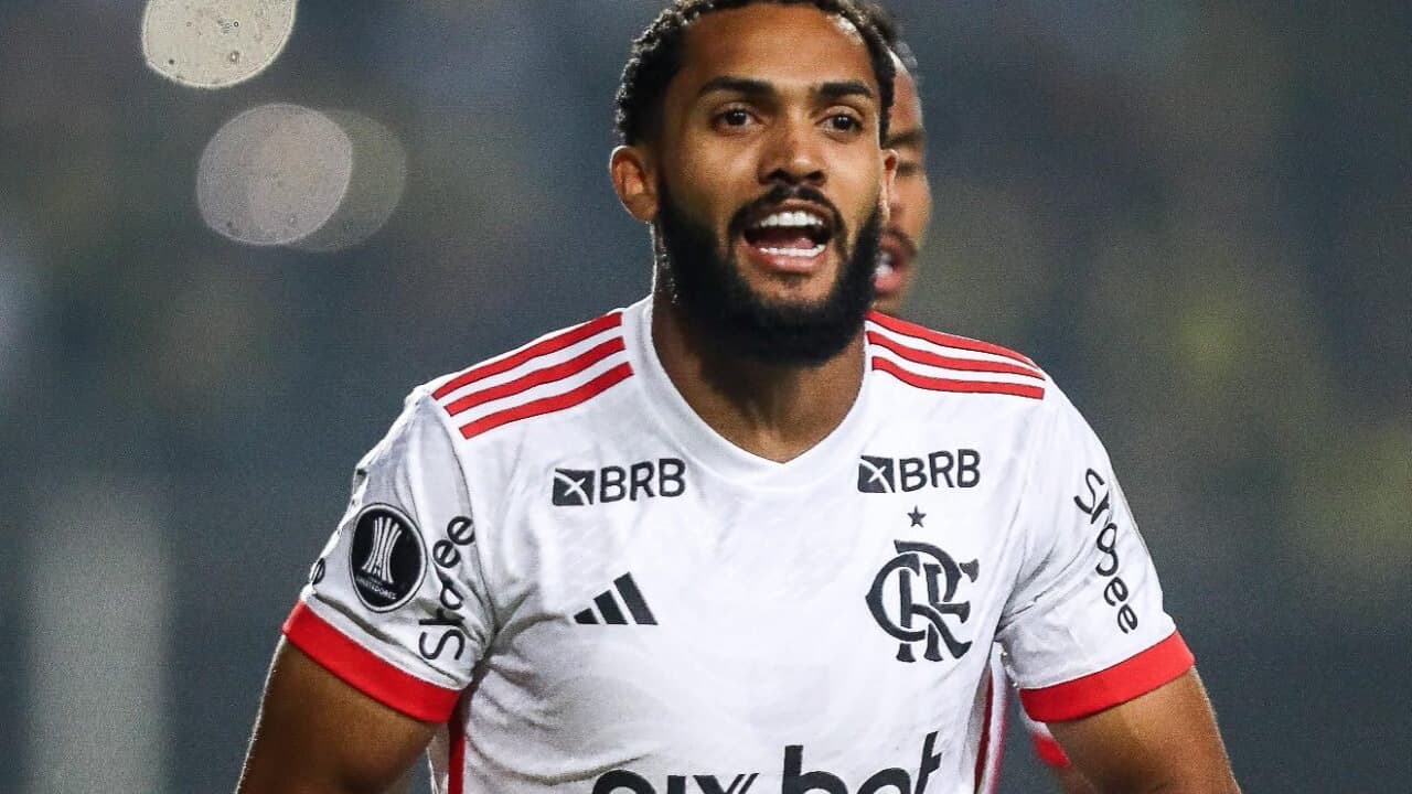 Juninho enfrenta impasse no Flamengo; entenda os motivos da falta de espaço em campo