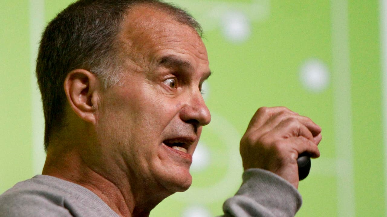 Uruguai convoca jogadores com três brasileiros na lista sem Flamengo e Real Madrid