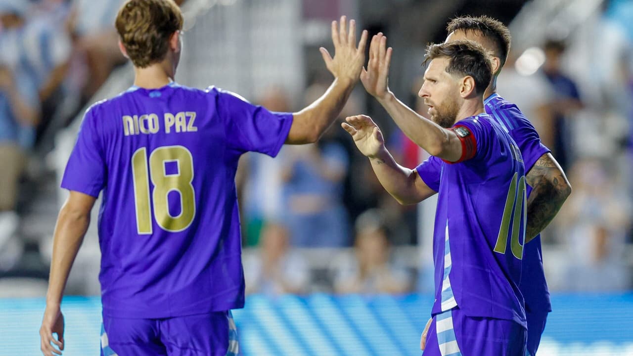 Messi elege ex-Vasco no top 10 de jovens mais promissores do mundo