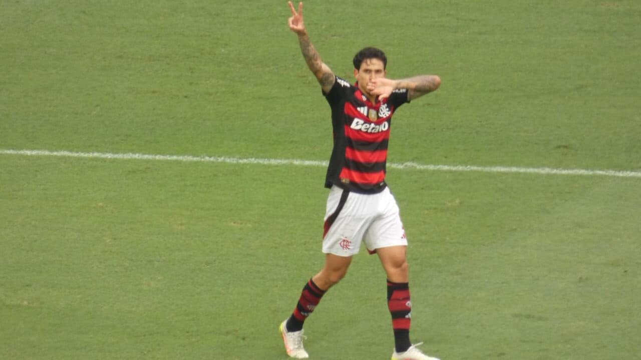 Pedro mantém grande fase no Flamengo, e Filipe Luís vê atacante com credencial para a Copa de 2026