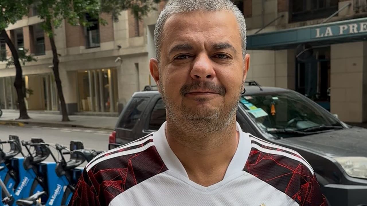 O otimismo do torcedor rubro-negro em Buenos Aires cresce com a classificação na Libertadores em jogo