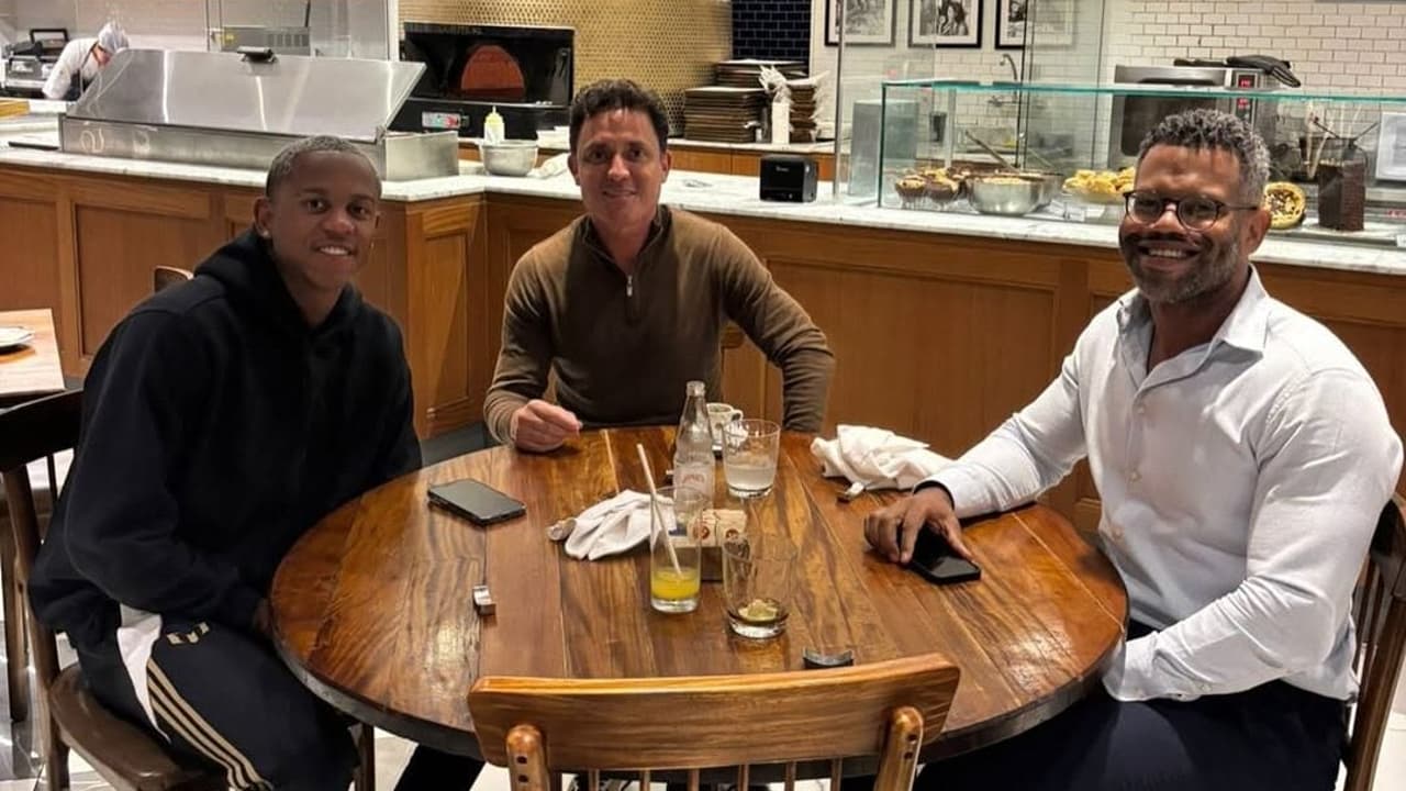 Wallace Yan busca aprimoramento mental com coach que já auxiliou Luiz Henrique no Fla