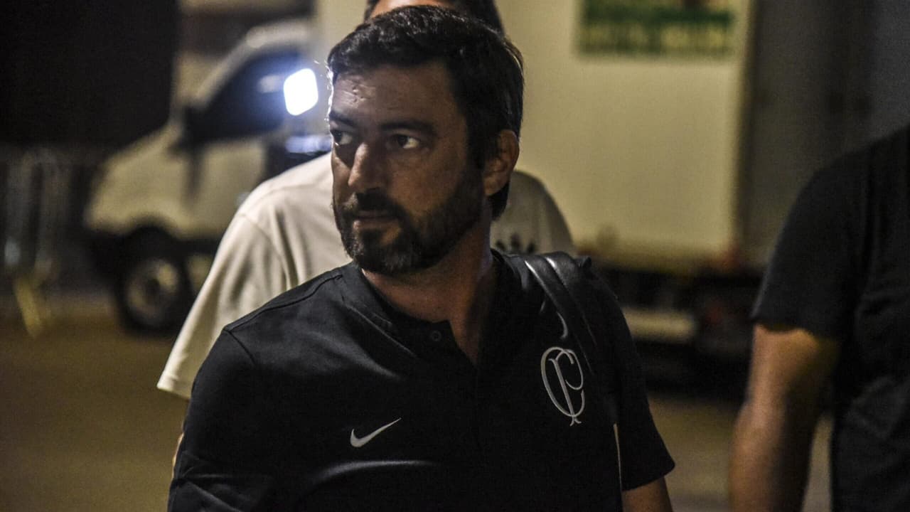 Duilio é chamado pelo MP para explicar gastos com cartões do Corinthians; caso gera tensão nos bastidores