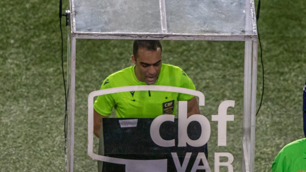 Flamengo critica atuação do VAR em clássico contra o Fluminense