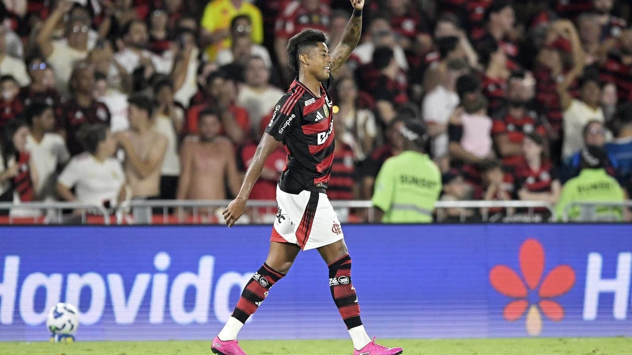 Bruno Henrique se pronuncia sobre a vantagem do Flamengo na tabela do Brasileiro e a pressão pela liderança