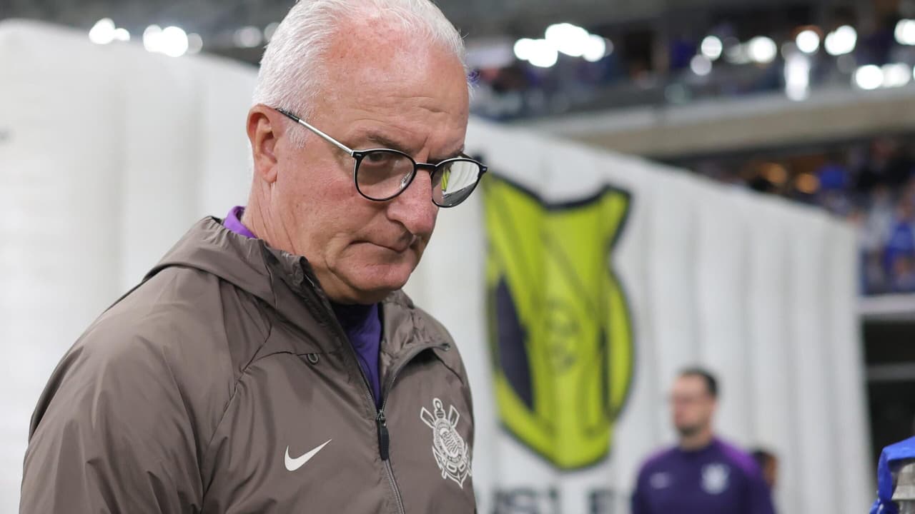 Dorival critica resultado contra o Cruzeiro, mas destaca a luta dos jogadores em campo