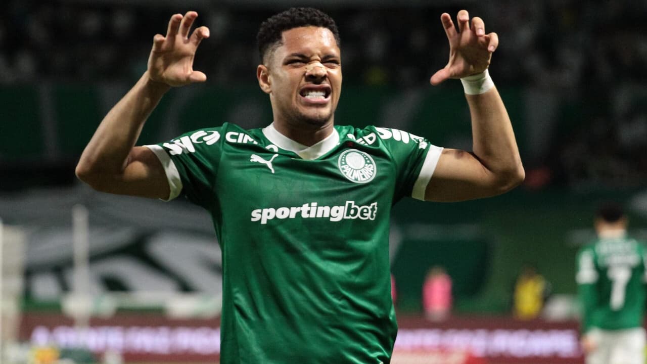 Vitor Roque reage à pressão da família e desafia rivais na final da Libertadores em disputa decisiva