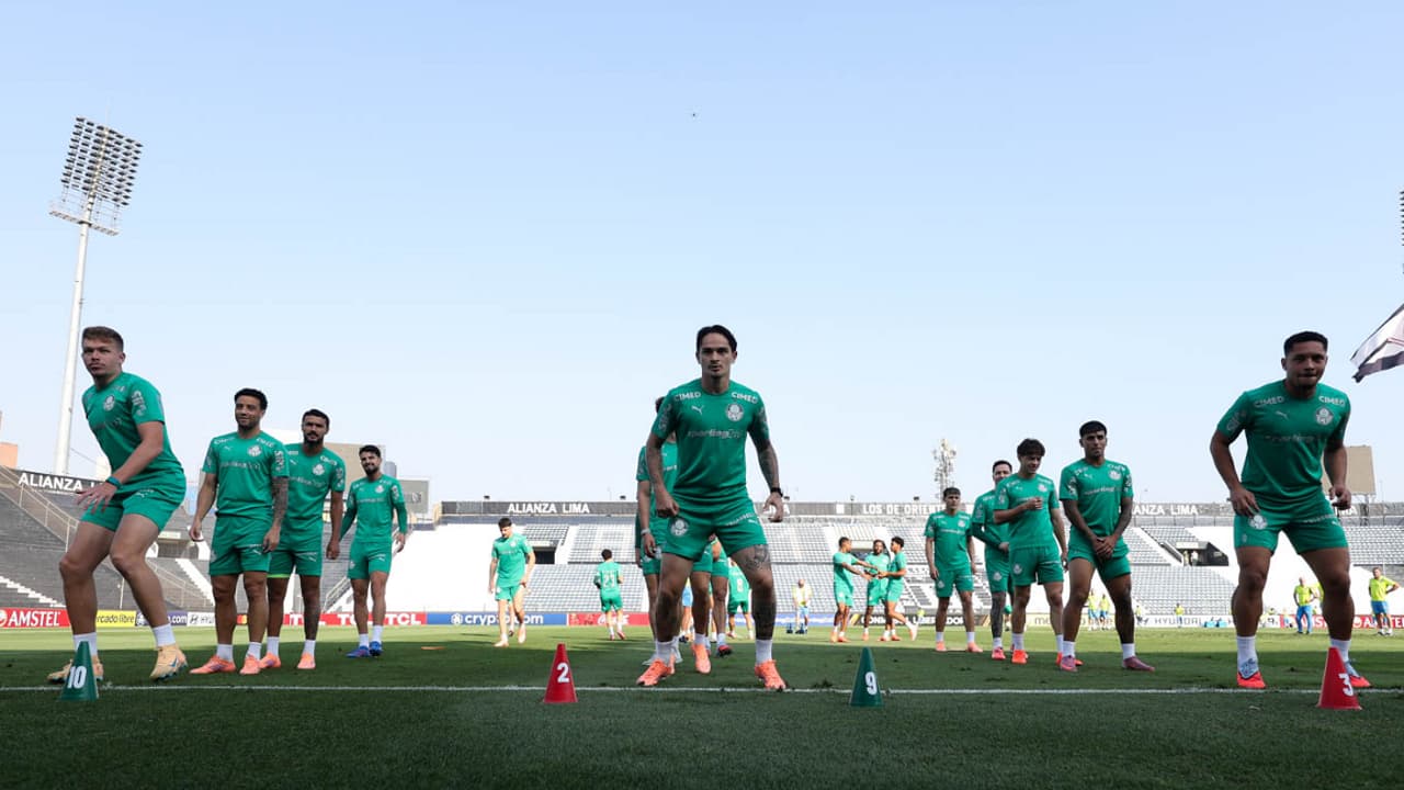 Abel Ferreira faz mistério sobre escalação, mas destaca versatilidade do Palmeiras em jogo decisivo