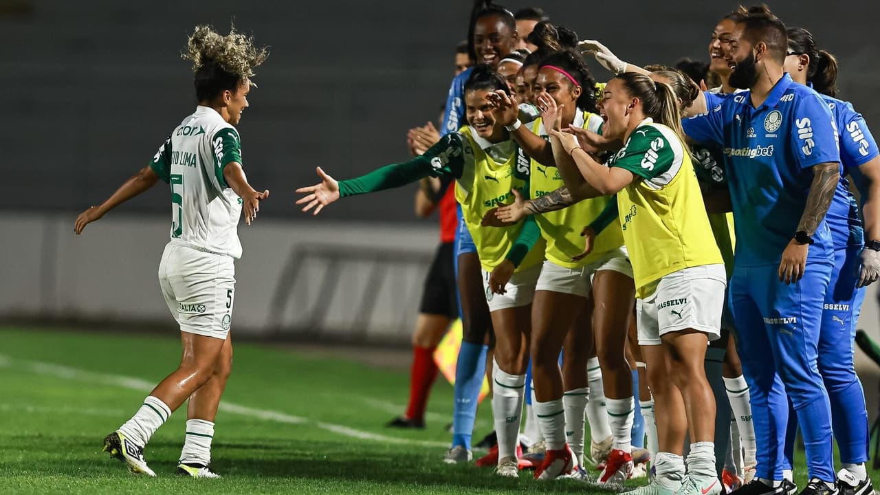 Palmeiras dispara na semifinal da Copa do Brasil Feminina com goleada sobre o São Paulo