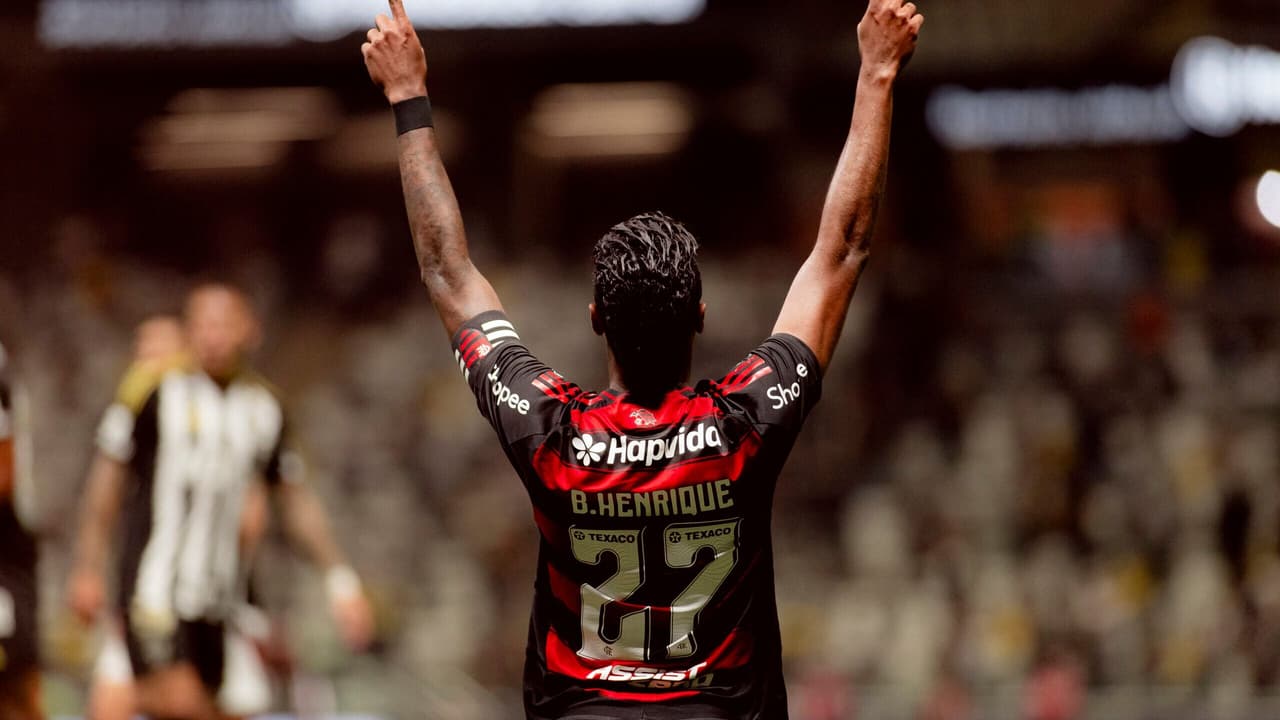 Bruno Henrique cobra foco do elenco e reafirma amor ao Flamengo em meio a desafios na temporada