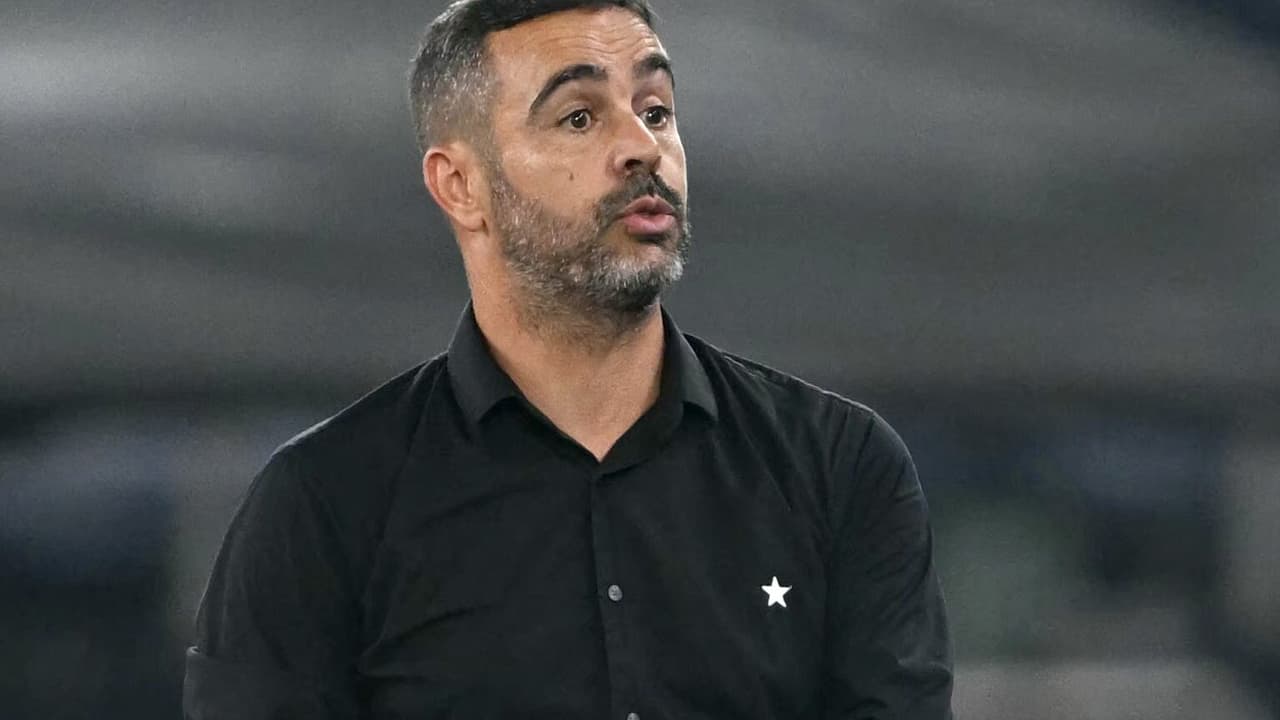 Ex-Botafogo, Artur Jorge goleia time do próprio filho pelo Campeonato do Catar