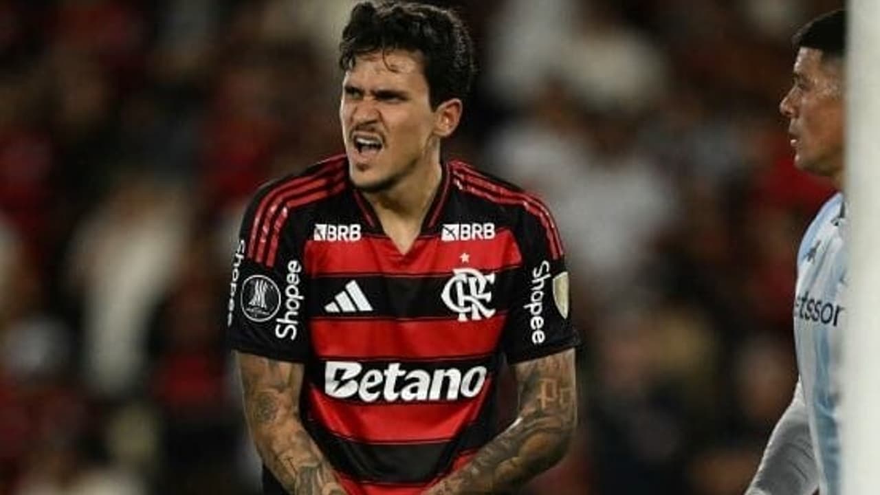 Lesão de Pedro provoca divisão entre torcedores do Flamengo: apoio intenso e críticas nas redes