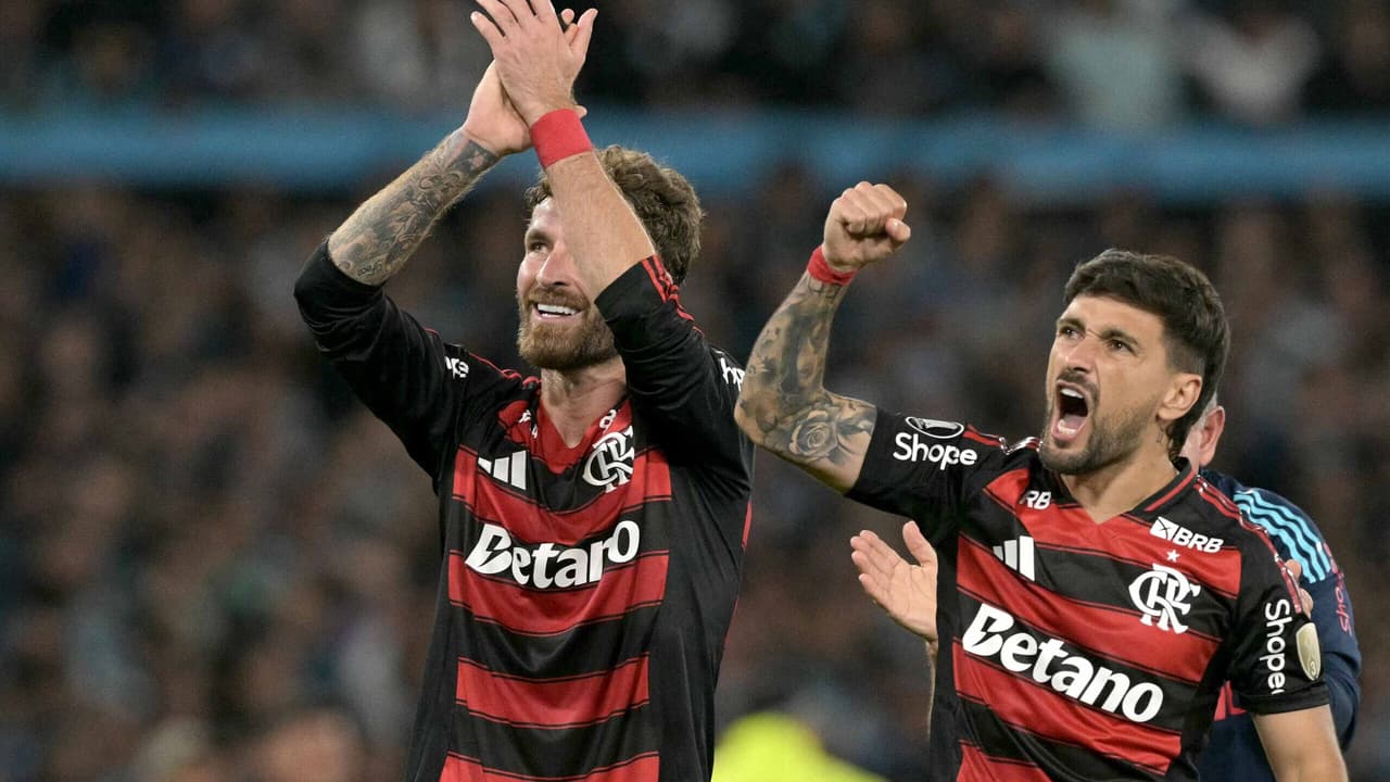 Flamengo garante seu lugar no G-7 do Brasileirão após empate tenso com o São Paulo