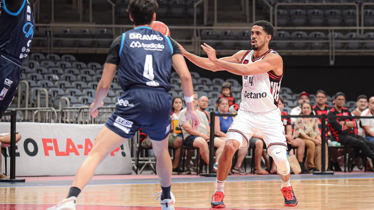 Flamengo atropela Pato Basquete e confirma liderança isolada no NBB em grande estilo