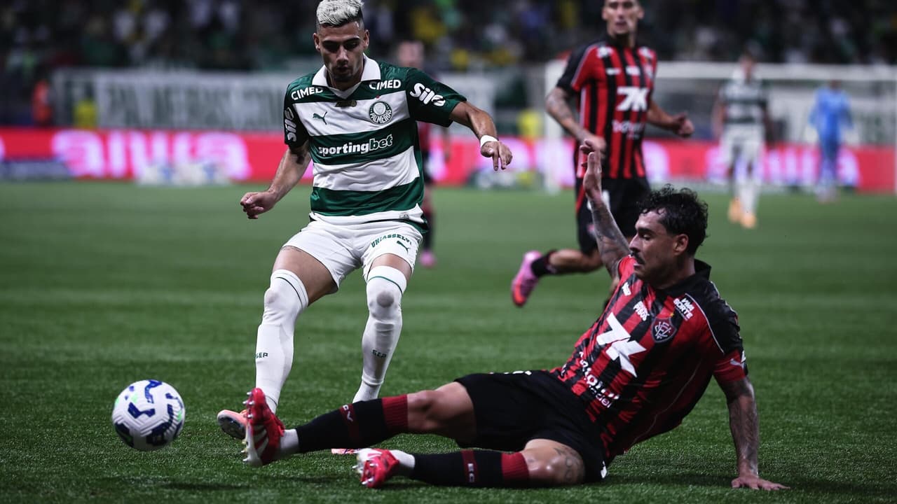 Andreas Pereira fora de combate: Palmeiras sente impacto da expulsão e não conta com o jogador contra o Fluminense