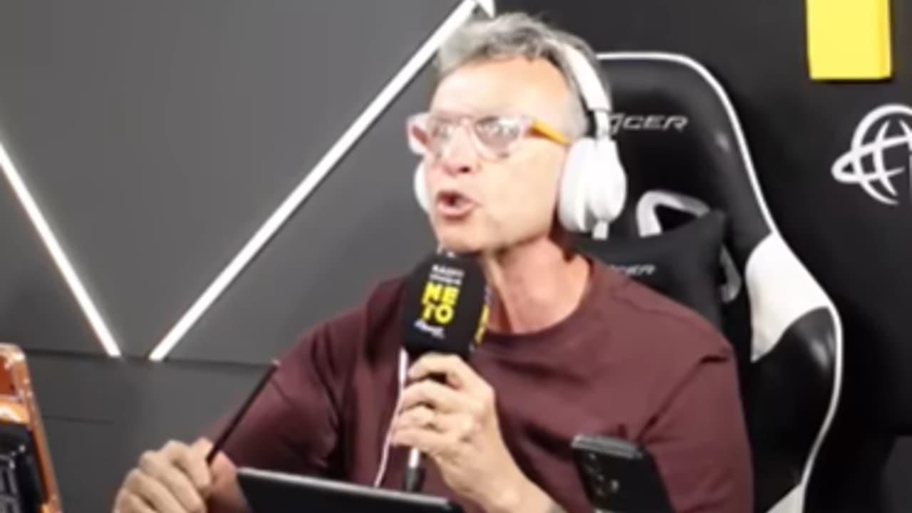 Craque Neto dispara críticas a Abel e se empolga com a conquista do Flamengo em final emocionante