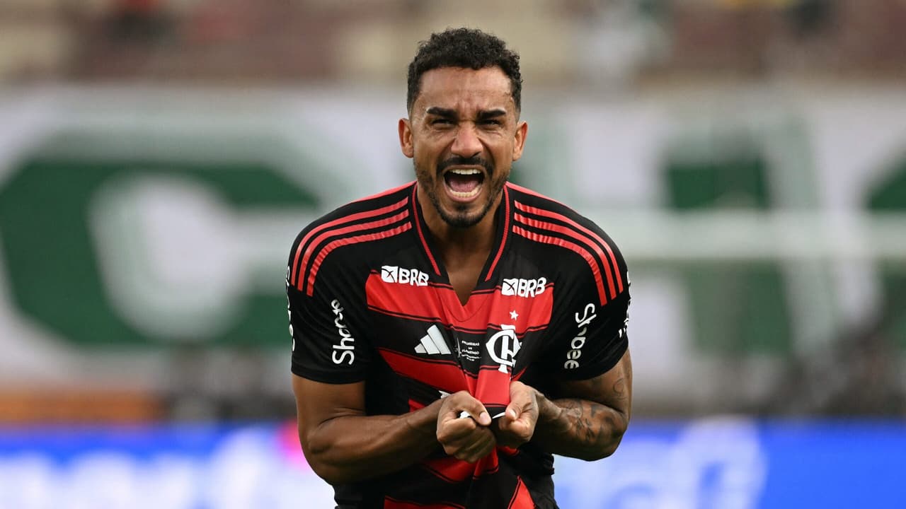 Danilo brilha e faz história: Herói do tetra da Libertadores, crava nome no Flamengo