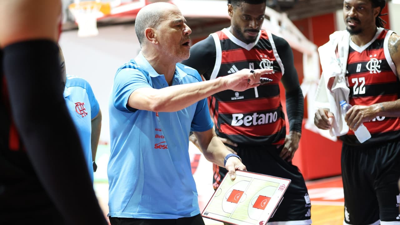 Flamengo conquista vitória dramática sobre Paulistano e entra para a história do basquete brasileiro