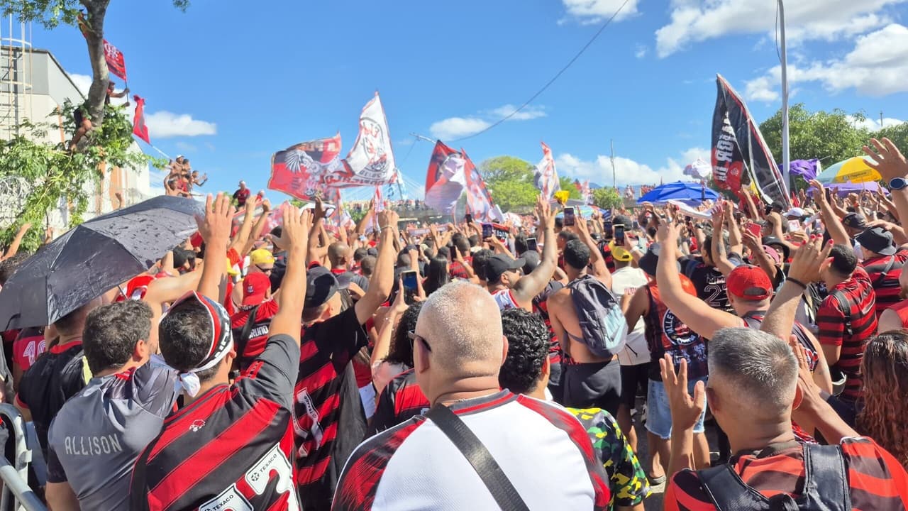 AeroFla em pauta: Jogadores do Flamengo reagem nas redes a situação da viagem temporária