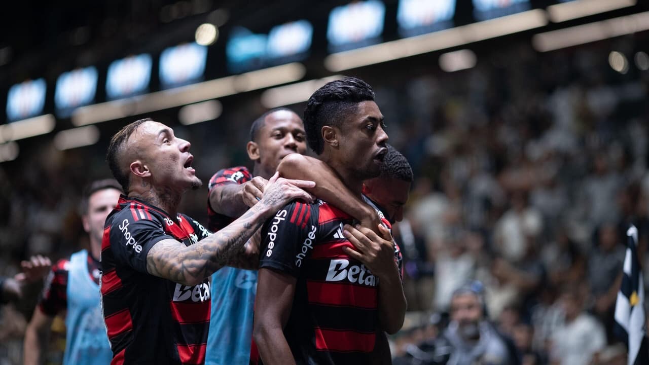 Flamengo dispara nas chances de título do Brasileirão; Palmeiras e Cruzeiro ainda sonham com a glória