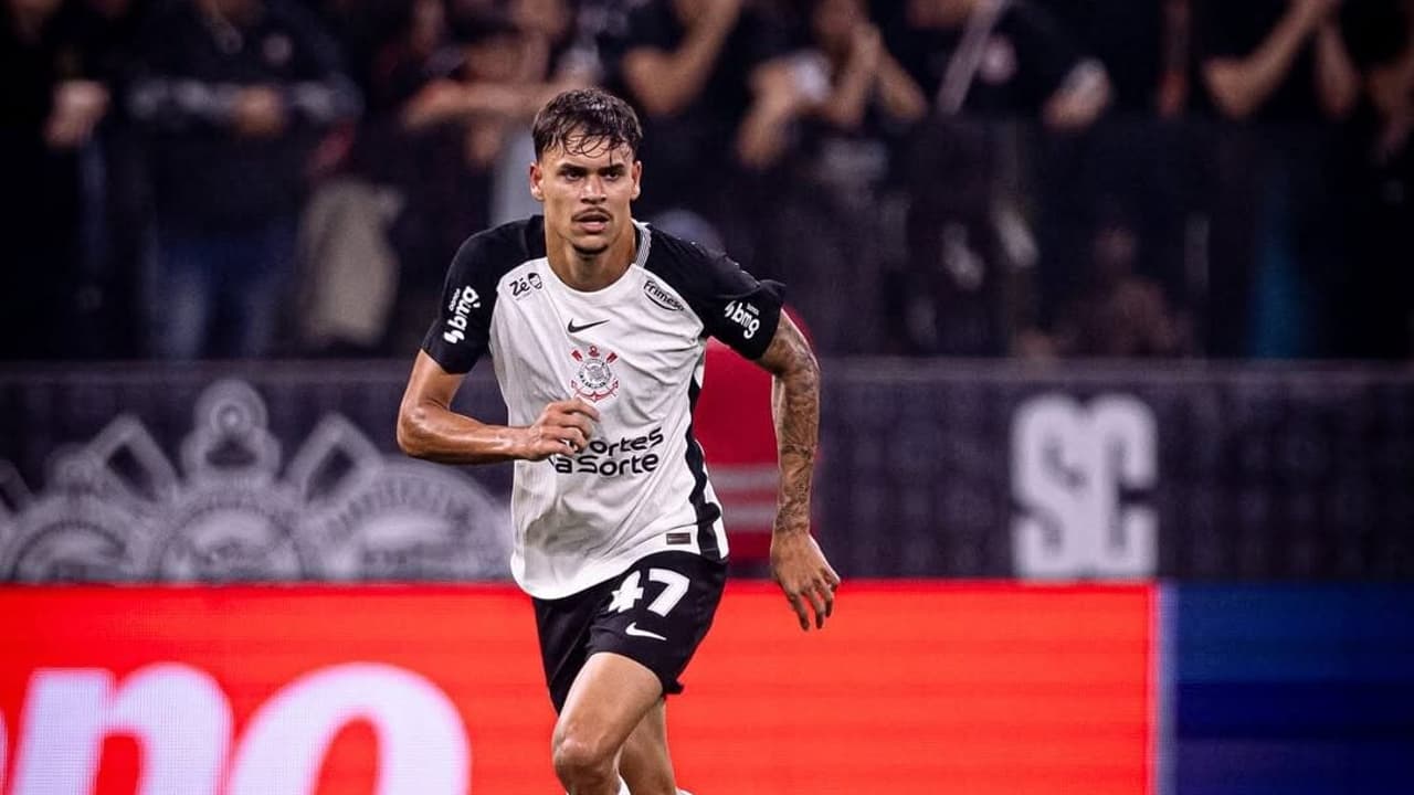 João Pedro Tchoca, em boa fase no Corinthians, cobra atenção para 