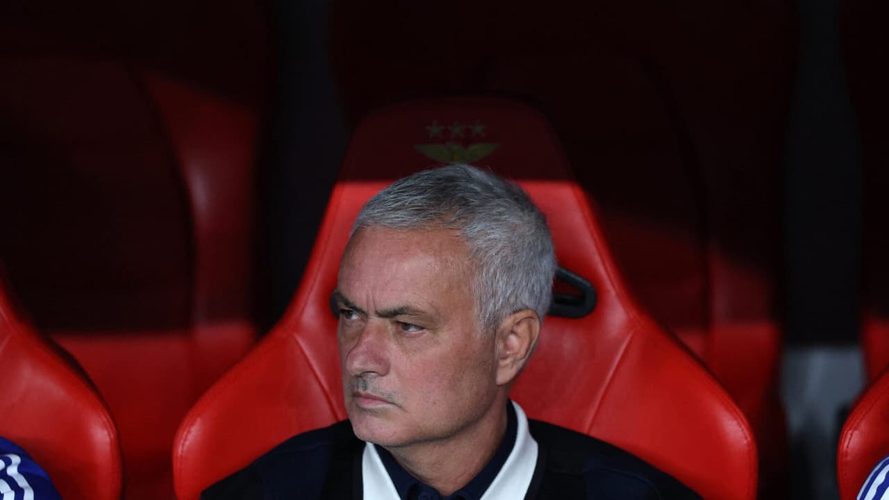 Mais de 700 mil euros em dívida: jornal expõe José Mourinho