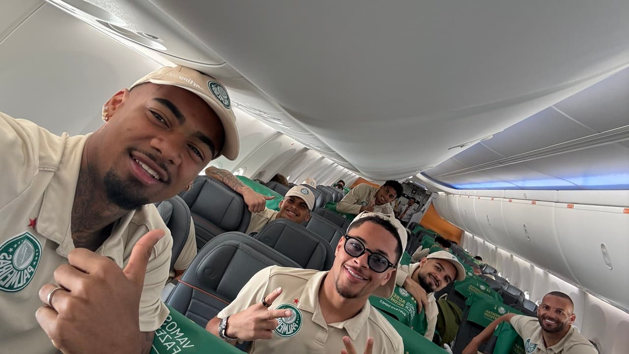 Palmeiras embarca para a final da Libertadores, com apoio de Flaco e Vitor Roque nos bastidores