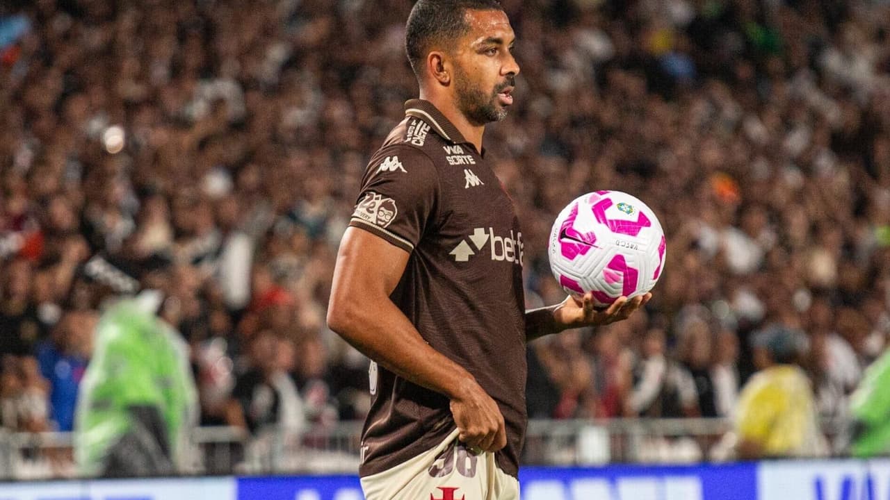 Vasco pode ter desfalques de Puma e Paulo Henrique contra o Grêmio por convocações