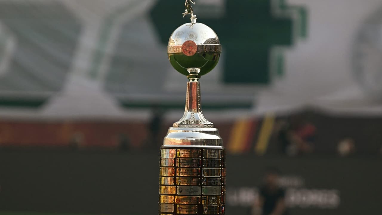 Ex-técnico da seleção, Abel Braga, celebra conquista histórica do Flamengo na Libertadores
