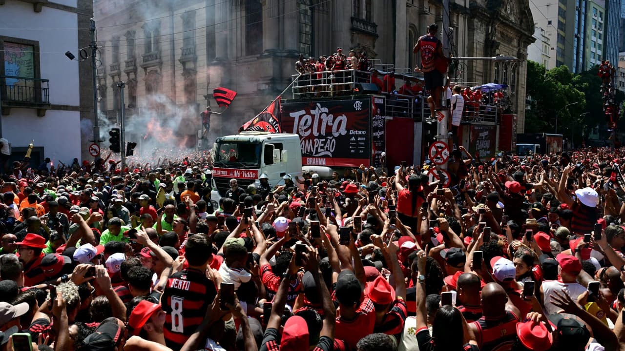 Flamengo celebra título inédito: tetra da Libertadores é recebido com festa e emoção pela torcida