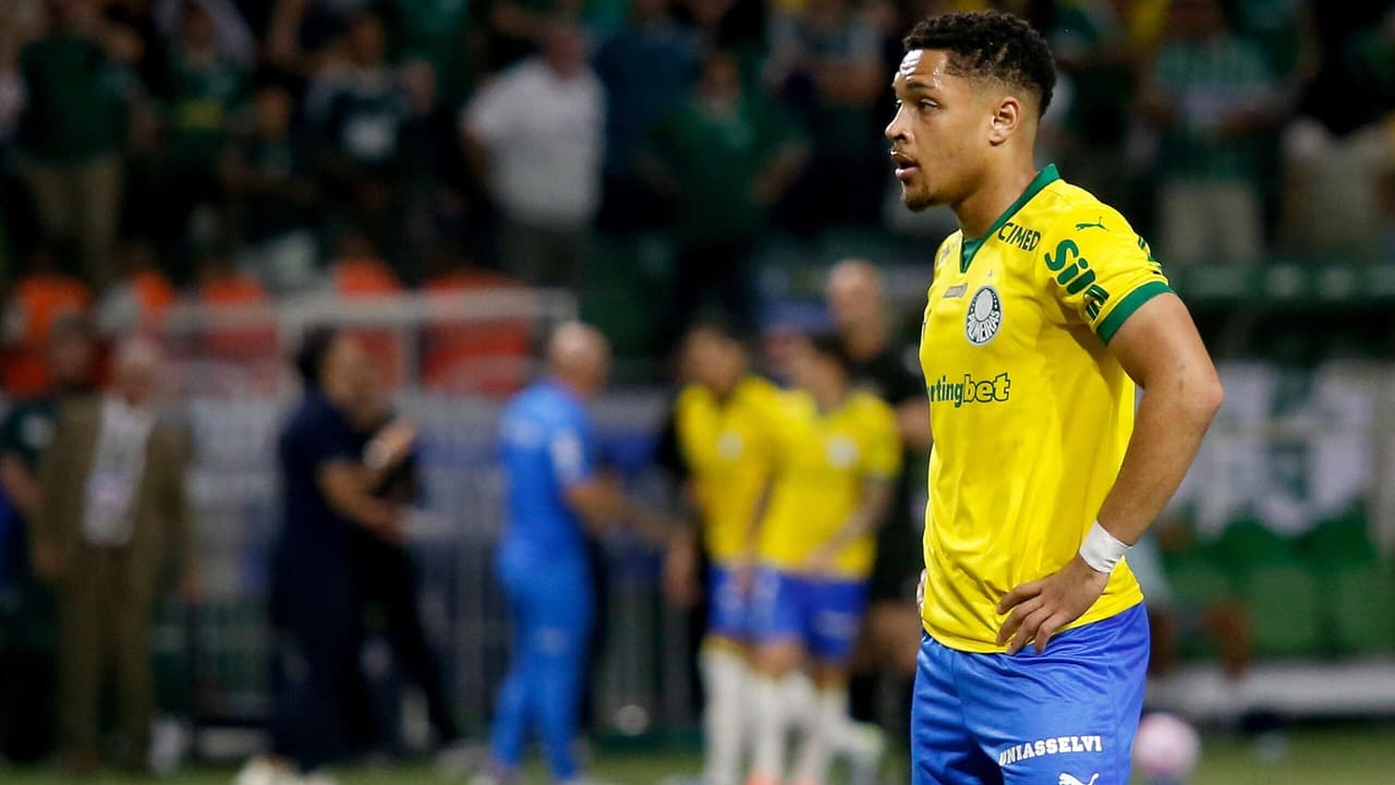 Palmeiras fecha acordo com STJD e garante a Vitor Roque a suspensão no Campeonato Brasileiro