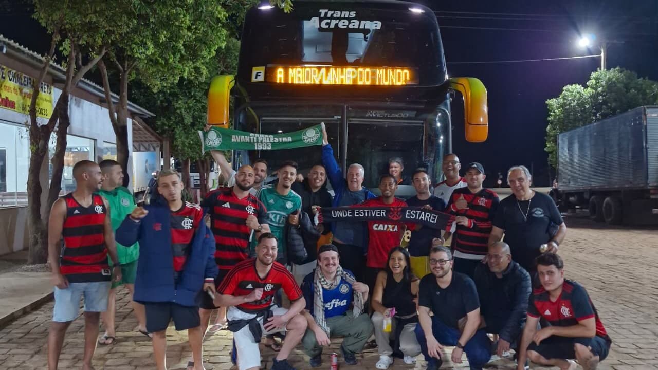 Torcida do Palmeiras ajusta postura e busca harmonia com flamenguistas, enquanto debate escalação titular