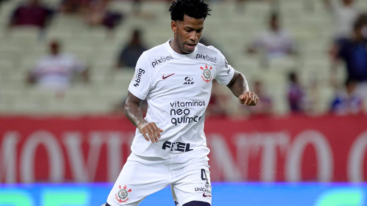 Corinthians presta homenagem emocionante a ex-zagueiro antes de clássico histórico contra o São Paulo