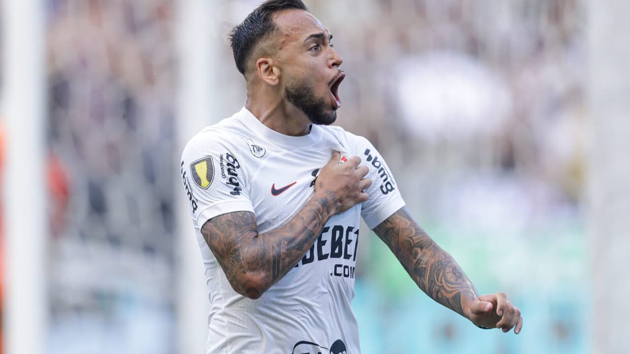 Maycon reafirma desejo de permanecer no Corinthians e agradece a Dorival por apoio em sua carreira