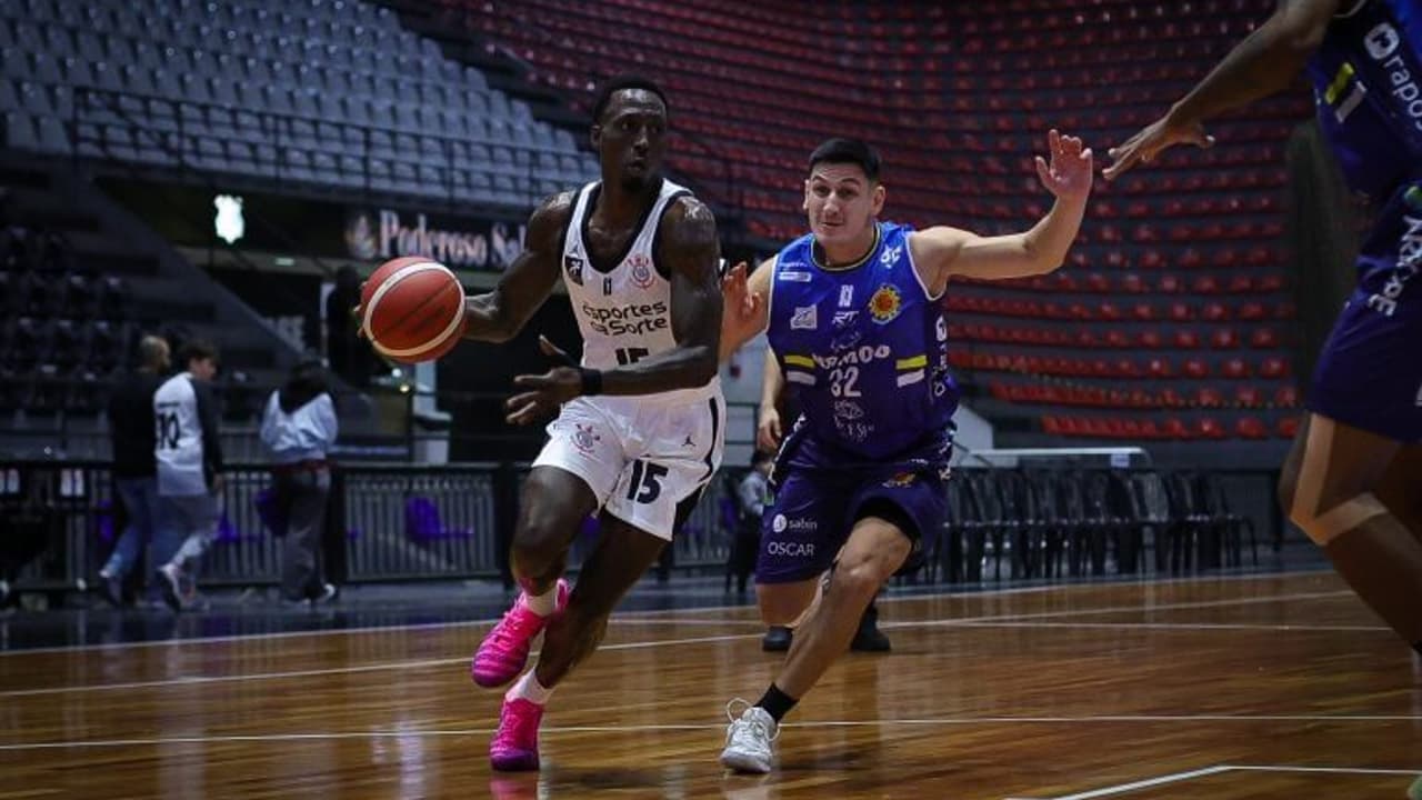 Corinthians conquista quarta vitória consecutiva no NBB ao vencer o São José em jogo decisivo